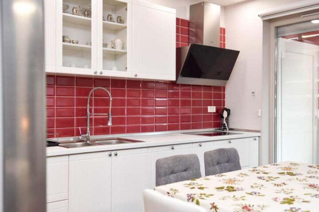 2Bdr Apt With Cathedral View - Excellent Location Apartment Сараево Екстериор снимка